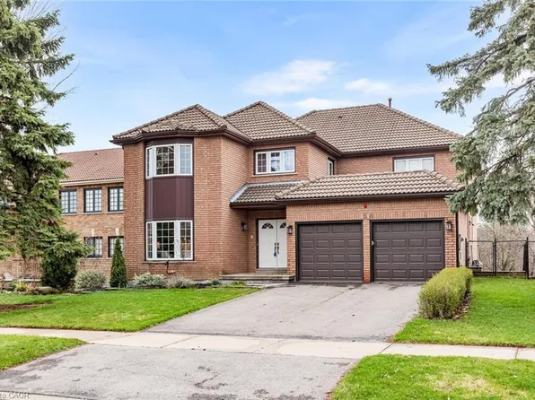 4510 Badminton Dr, Mississauga, ON L5M 3H1