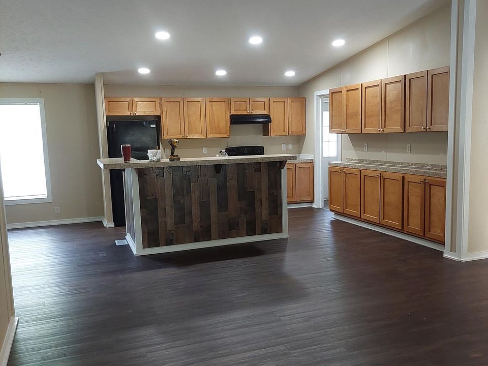 1st image of 19919 Espinosa Ln
