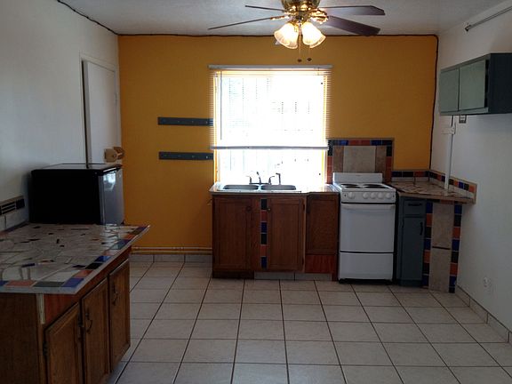 4th image of 1621 Columbia Dr SE #B