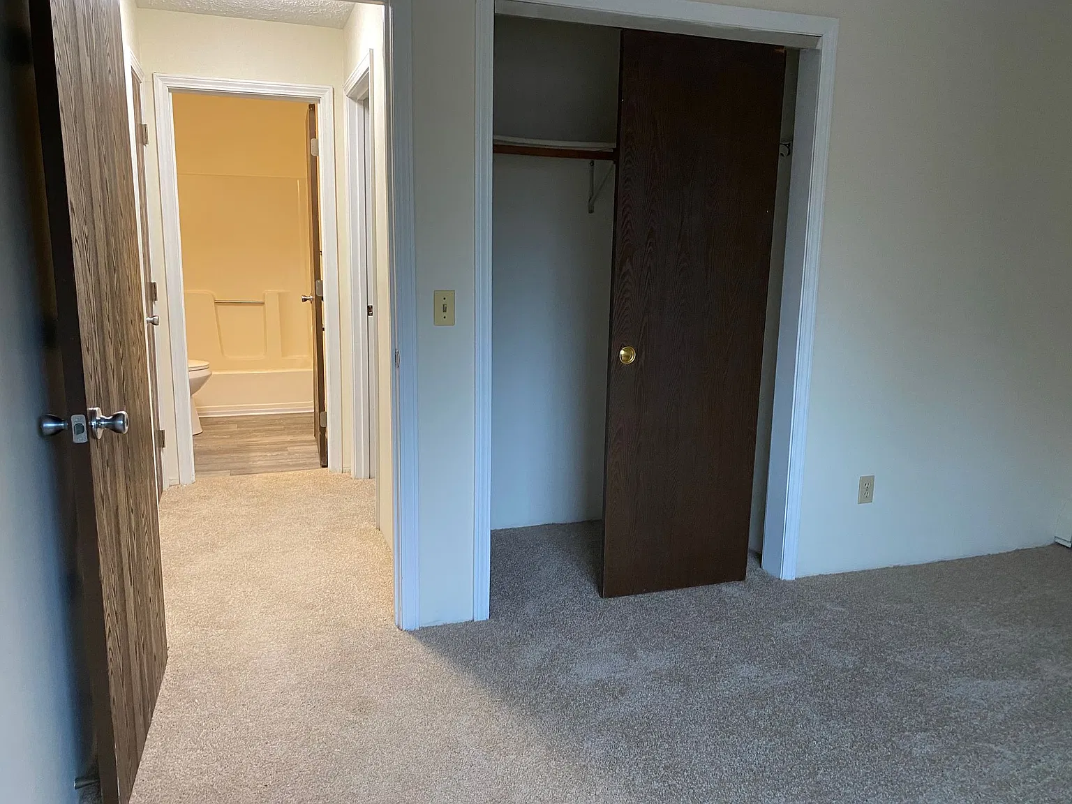 Residences at Riverside — Photo 3