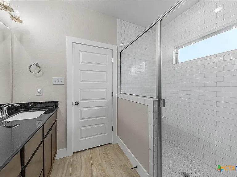 920 Campbelton Dr — Photo 6