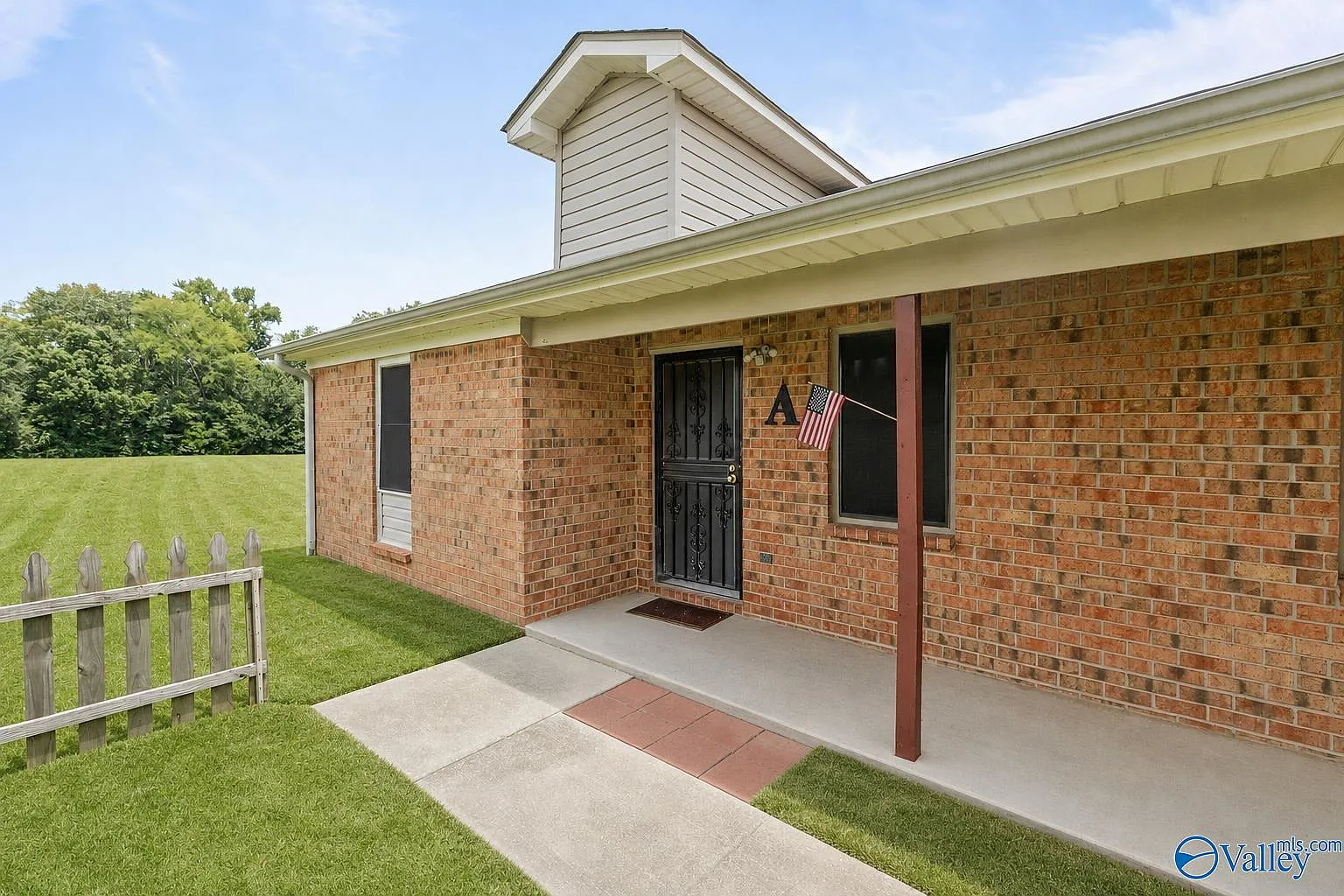 2 bed, 1.0 bath, 875 sqft, $975 — Photo 3