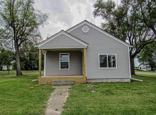 208 W Main St, Curryville, MO 63339