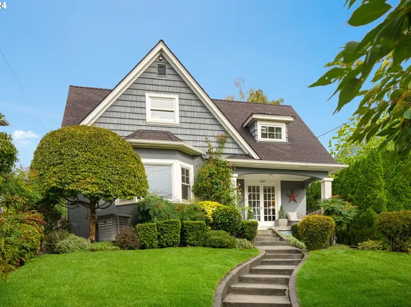 3433 NE Couch St, Portland, OR 97232