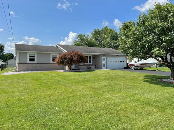 2663 Lyell Rd, Rochester, NY 14606