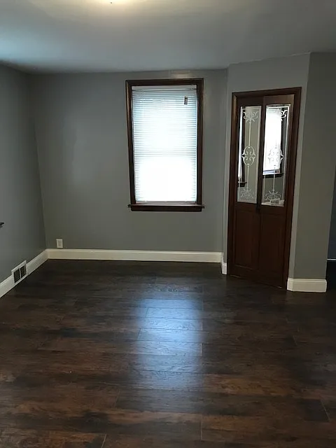 4 bed, 2.0 bath, $2,000 — Photo 2