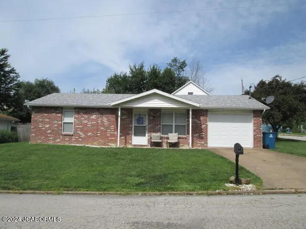 5002 Smith St, Russellville, MO 65074