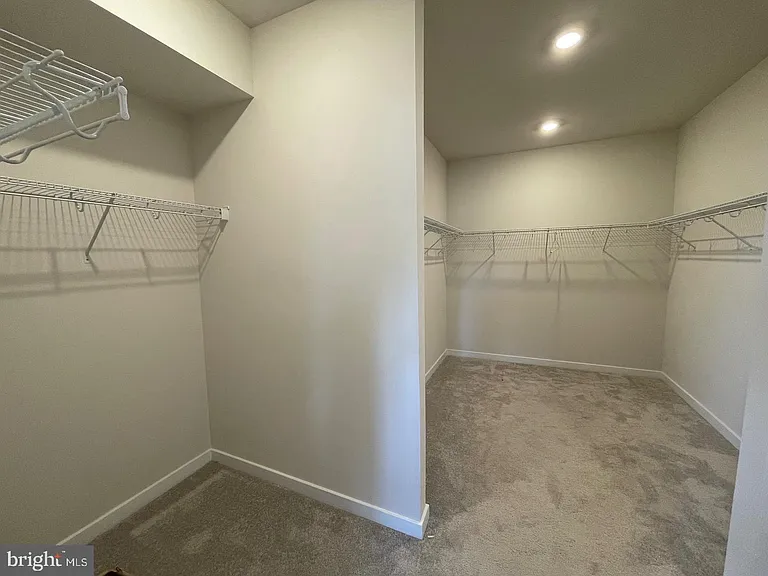 2328 Hawkshill Dr — Photo 25