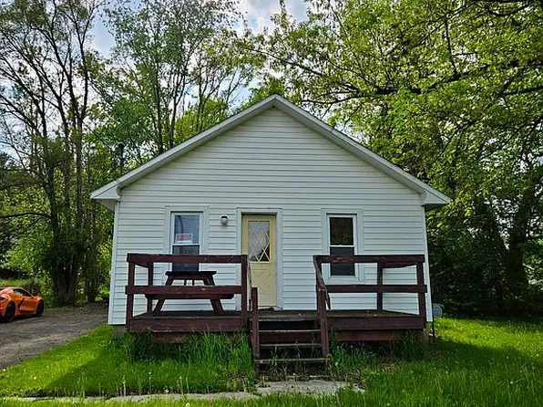 724 Munith Rd, Jackson, MI 49202