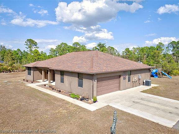 3rd image of 5008 Oak Rd