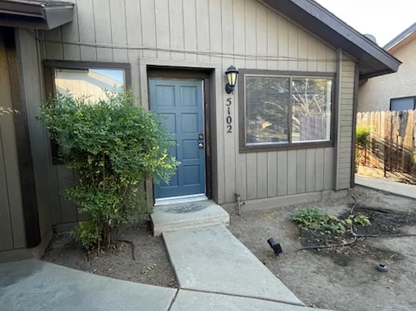 5102 W Cambridge Ave, Visalia, CA 93277