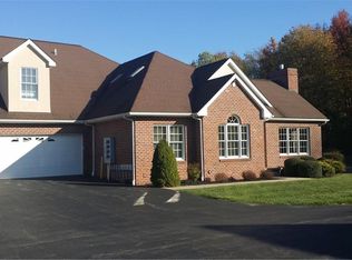 1037 Harbour Lights Blvd #1037, Columbiana, OH 44408