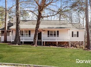 305 Tuck Ln, Loganville, GA 30052