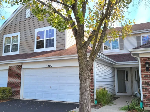 32457 N Rushmore Ave, Lakemoor, IL 60051