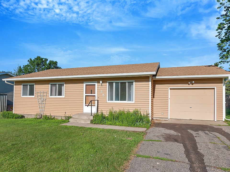 1st image of 135 7th Ave NW