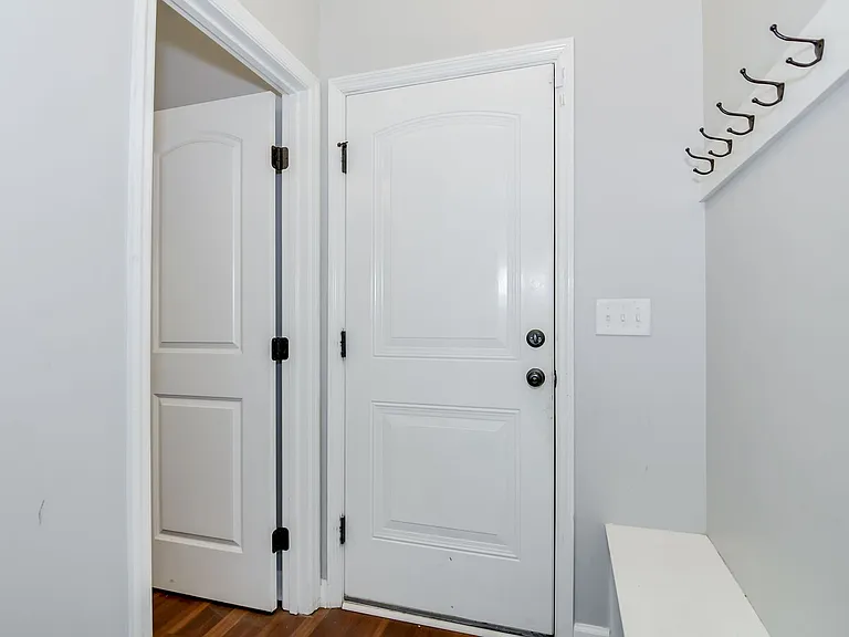 511 Sebastian Dr — Photo 24