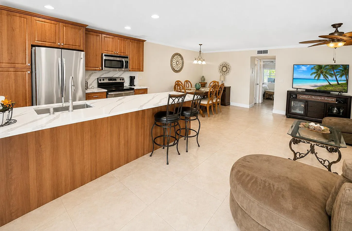 1 bed, 2.0 bath, 994 sqft, $2,100 — Photo 3