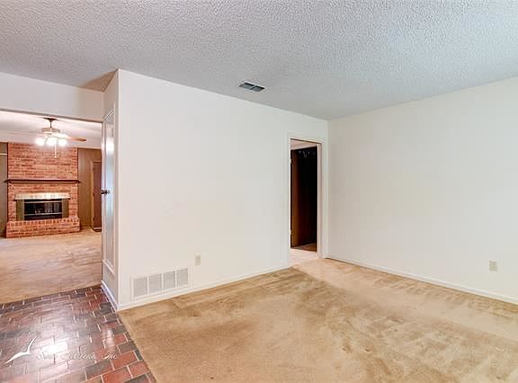 4th image of 2426 Ivanhoe Ln