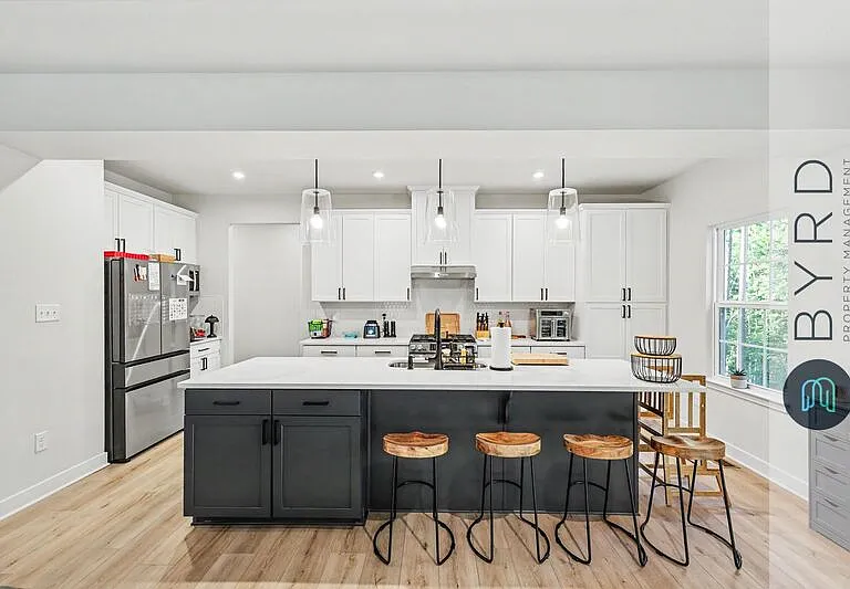 18606 Holly Crest Dr — Photo 12