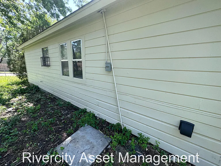 4180 Kerwin Dr — Photo 15