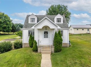 12 Long St, Burgettstown, PA 15021