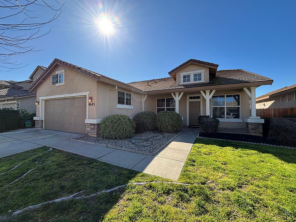 1st image of 8683 Heritage Hill Dr