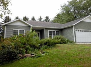 553 E Woolcock St, Jefferson, WI