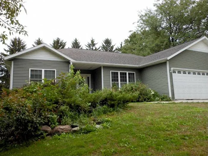 553 E Woolcock St photo 1