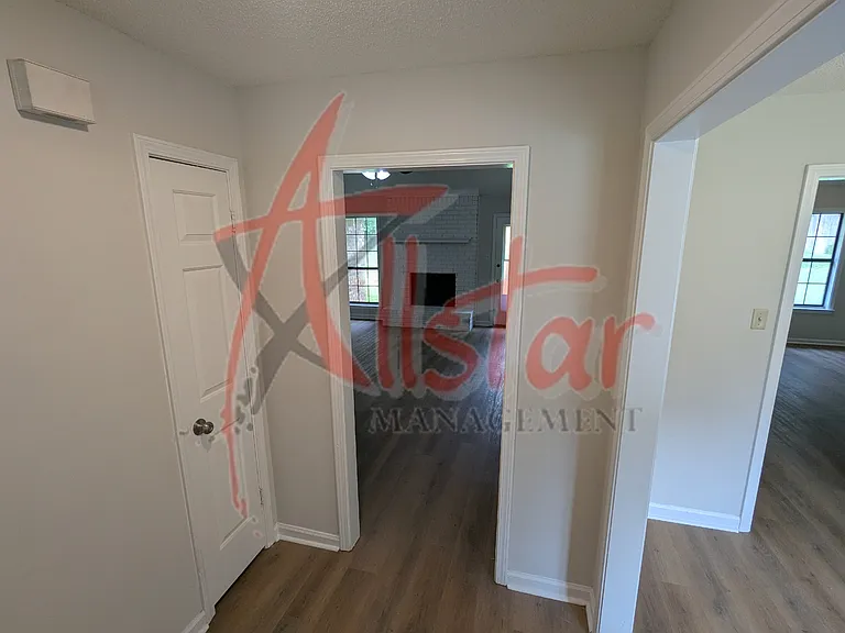 5640 Ingleside Dr — Photo 6