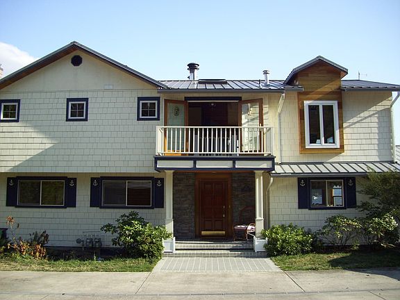 2nd image of 9025 NE Juanita Dr Unit A