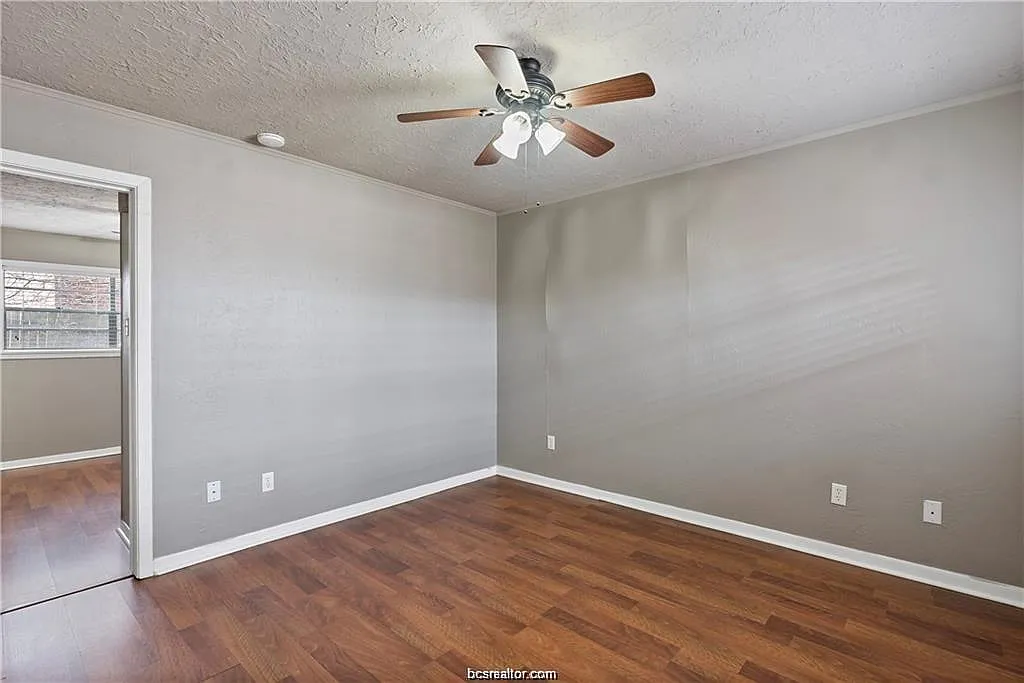 1 bed, 550 sqft, $950 — Photo 3