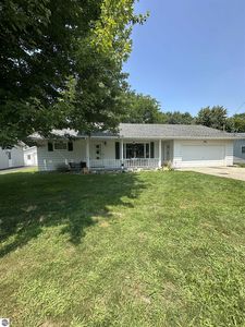 128 W Summit St, Breckenridge, MI, 48615