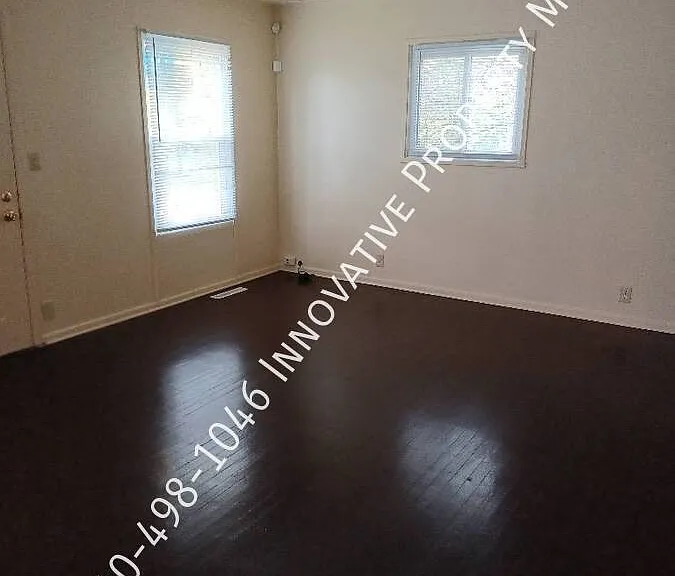 2829 Plainfield Ave — Photo 4