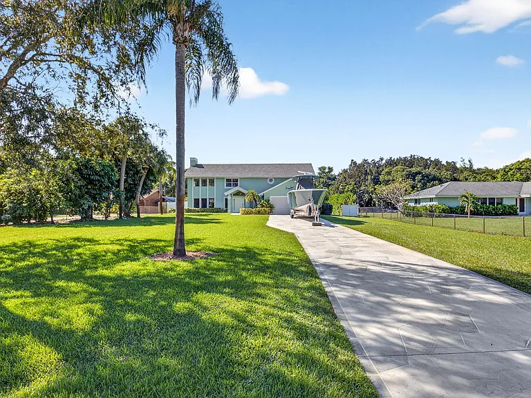 6701 Hillside Ln — Photo 4