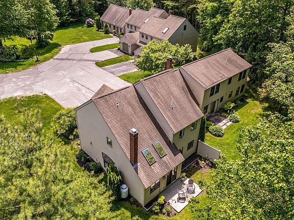 4th image of 18 Cedarbrook Drive E #18
