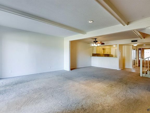 4th image of 120 Emerald Bay Dr