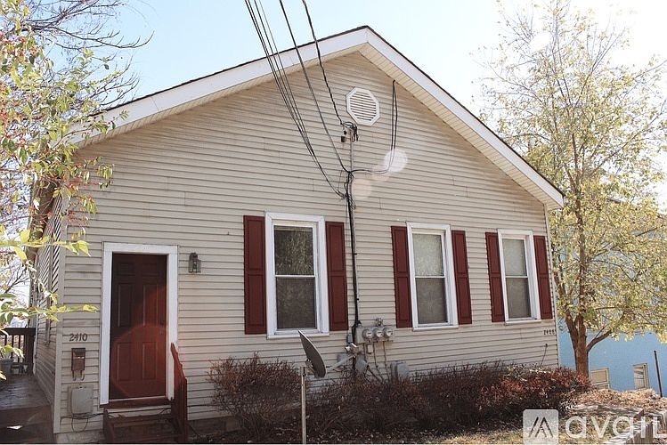 1st image of 2408 Glenway Ave APT A