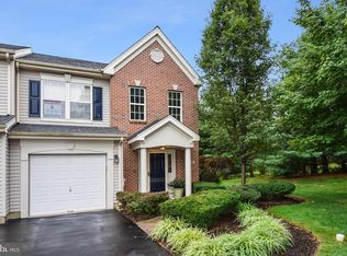 101 Rolling Green Ct, Warminster, PA 18974