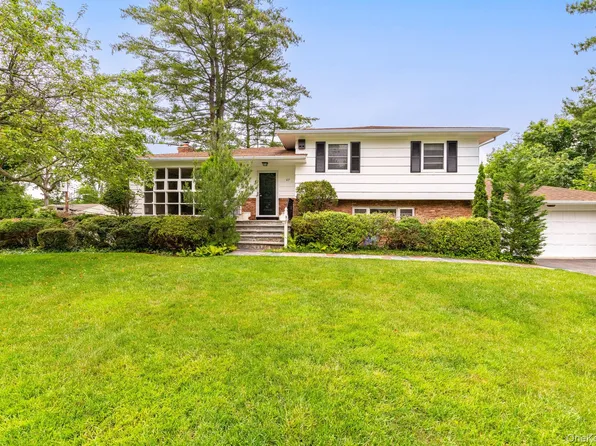 67 Malvern Ln, Scarsdale, NY 10583