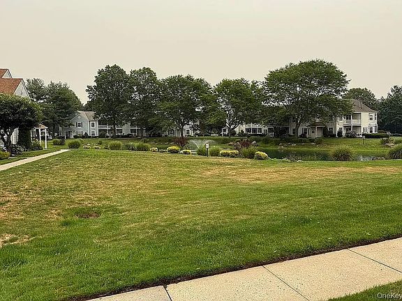 3rd image of 159 Fairview Circle #291U