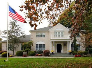 21 Colony Dr, Middletown, NJ 07748