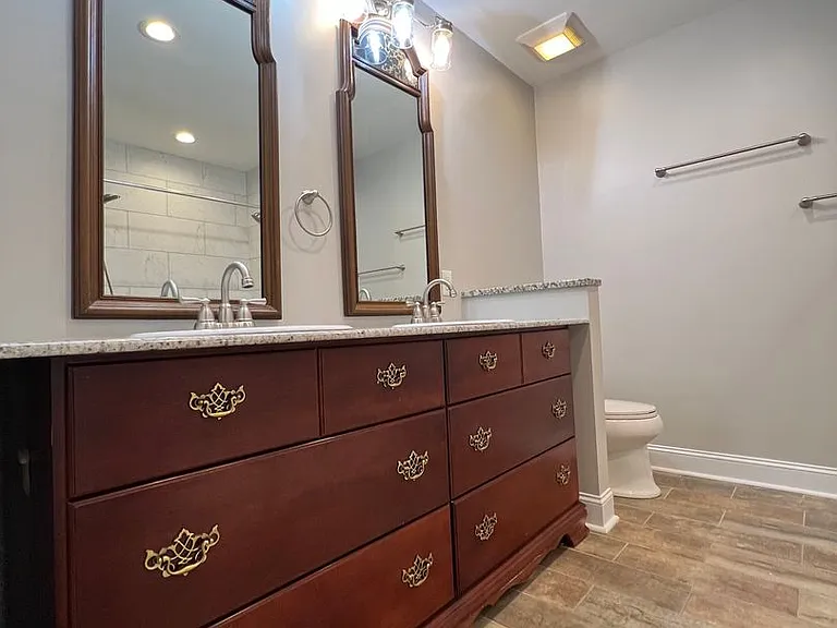 805 Gardenview Dr — Photo 24