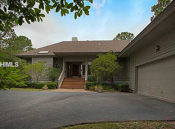 2nd image of 25 Long Marsh Ln
