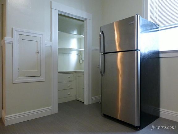 3rd image of 1650 California St APT 4