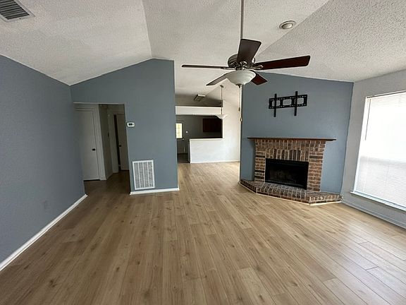 3rd image of 1145 Highpoint Rd