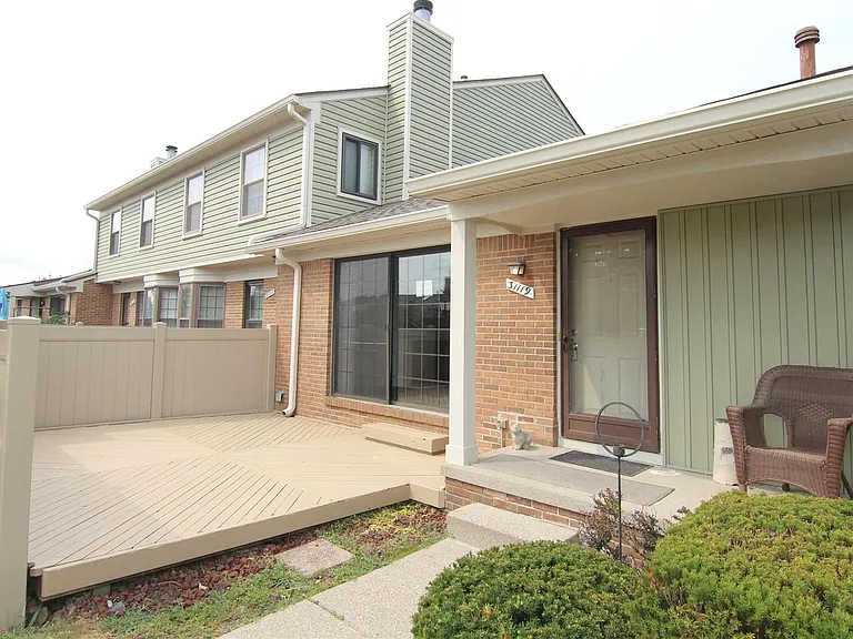 31119 Country Blf — Photo 2