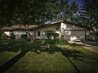 5725 Riviera Dr, Fort Wayne, IN 46825