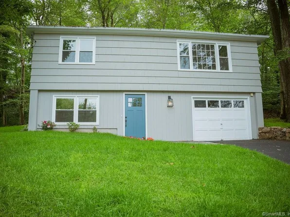 102 Short Beach Road, Branford, CT 06405