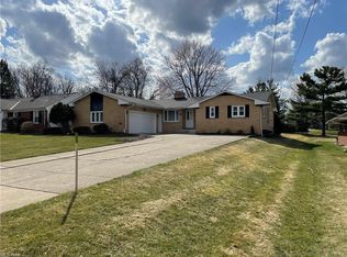 670 Meadowlane Dr, Richmond Heights, OH 44143