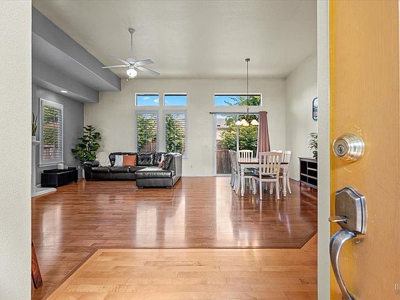 3rd image of 4717 - 4719 Starbuck Avenue